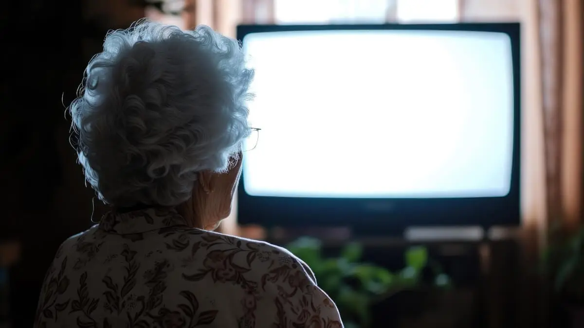 Lättanvänd TV för äldre